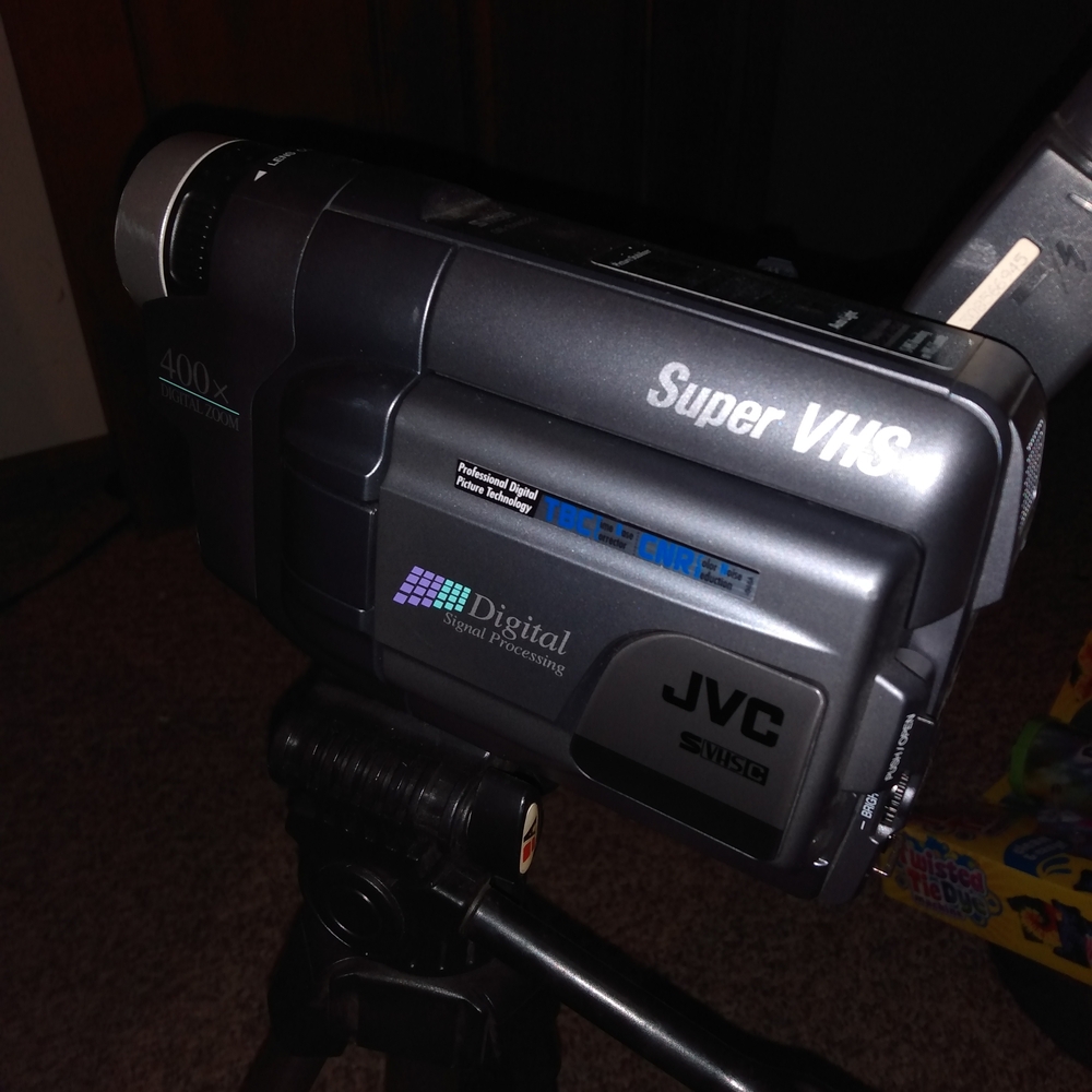 Vintage JVC GR-SXM320U VHS-C Super vhs Camcorder Video Camera